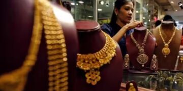 Golden Perspectives: Analysts’ Views on Future Gold Rates