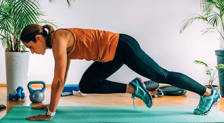 Why Heart-Rate Zones Lag Behind Short HIIT Intervals and How to Read Them