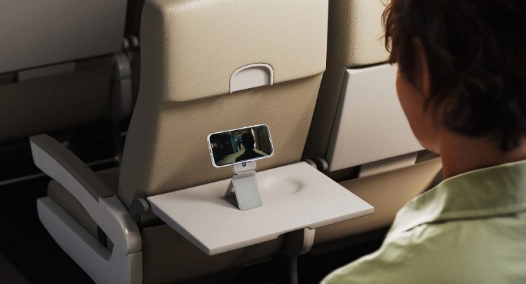 Essential Gadgets For Staying Connected While Traveling